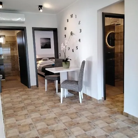 Fonyodapartman Διαμέρισμα *